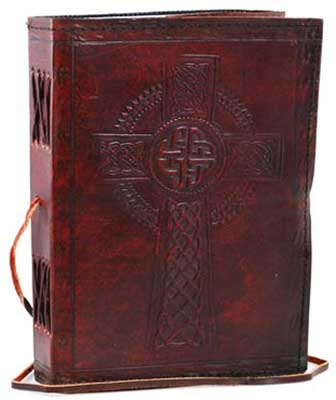 (image for) 5" x 7" Celtic Cross leather w/ Latch