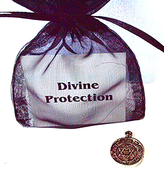 (image for) Divine Protection amulet