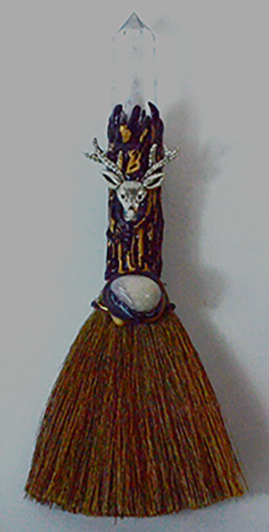 (image for) 7 1/2" Deer W Crystal broom - Click Image to Close