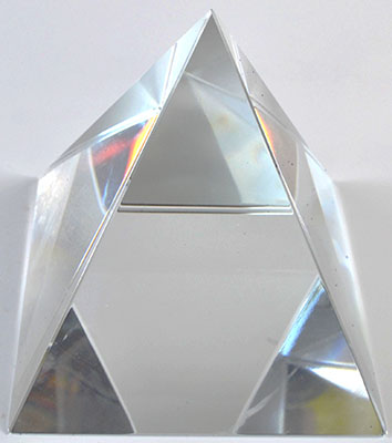 (image for) 10cm Crystal pyramid - Click Image to Close